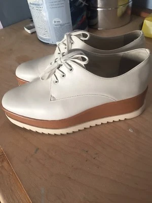 Zapatilla deportiva Charles And Keith Platform  Foto 1 de 4