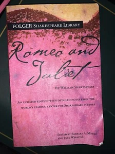 Folger Shakespeare Library: Romeo and Juliet by William Shakespeare (2004, Trade - Picture 1 of 1