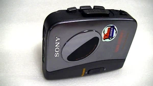 Restored VINTAGE SONY WALKMAN CASSETTE PLAYER WM-EX352,  Works very well - Picture 1 of 3