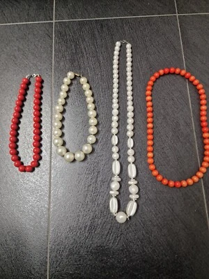 Damen Modeschmuck verschiedene Stücke im Perlen Look - Bild 1 von 4