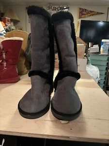 THE ANIMAL RESCUE SITE DAMEN HOHE GRAUE/SCHWARZE WILDLEDERSTIEFEL GRÖSSE 10 leicht gebraucht - Bild 1 von 15