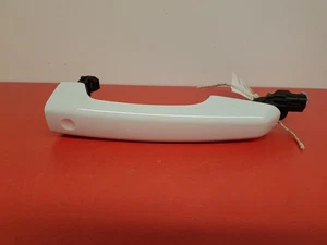 Jaguar XF 2016 4 puertas berlina pasajero manija de puerta trasera blanca - Imagen 1 de 5