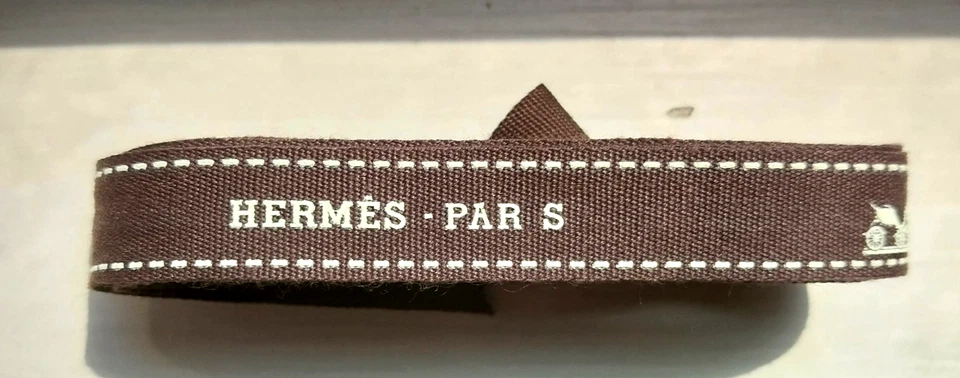 Cinta de regalo Hermes Paris marrón con logotipo 60 pulgadas Foto 1 de 1