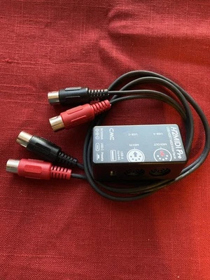 CME H2MIDI Pro USB Host MIDI Interface for pianos & guitars-bonus Midi cables - Image 1 of 4