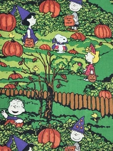 Peanuts Halloween Fabric ~The Great Pumpkin ~ 100% Cotton Quilt Fabric ~ 1 Yd - Picture 1 of 3