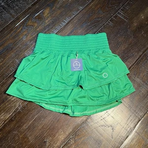 The BUBBLE Ruffle Tennis Golf Skirt Shorts Skort Green Pink Sz Medium NWT $129 - Picture 1 of 10