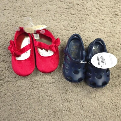 2 LOTE PRIMERAS IMPRESIONES Sandalia Bebé Niñas 9-12 Meses Terciopelo Rojo Punta Plana Cierre Foto 1 de 4