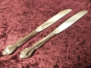 QUEEN'S FANCY 2 Dinner Knives Lyon Stainless Steel USA NICE - Picture 1 of 6