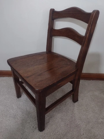 ANTIQUE OAK CHILDRENS KINDERGARTEN FIRST GRADE ELEMENTARY SCHOOL CHAIR Cover