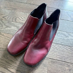 Botas Chelsea Rieker Forradas Sin Cordones Cuña Granate Estampado Cocodrilo Talla 39 - Imagen 1 de 8
