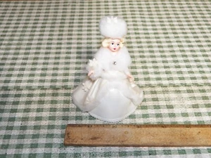 2002 HALLMARK MADAME ALEXANDER "Winter Wonderland" Ornament - Picture 1 of 4