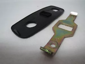 Alfa Romeo Spider LEFT OR RIGHT SIDE MIRROR BASE GASKET + MOUNTING BRACKET - Picture 1 of 6