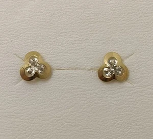 18K Gold Earrings Flower 3 Leaves 7 MM - Picture 1 of 5