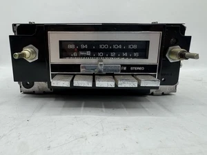 1977-1978 C10 Impala Corvette Nova AM/FM Delco GM OEM Radio 16026599-A1-8 AS IS - Foto 1 di 10