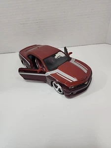 MAISTO 2010 CHEVY CAMARO 1:24 2 TONE All Stars... - Picture 1 of 7