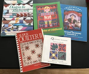 5 Vtge Quilting Quilt Books HC & SC Wisdom Designs in Patchwork Museum Folk Art - Foto 1 di 14