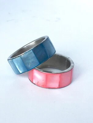 Pila de 2 anillos con incrustaciones de nácar concha hecha a mano rojo/azul unisex Foto 1 de 4