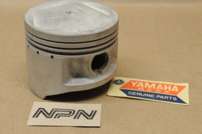 Nuevo de Lote Antiguo Yamaha 1978-82 XS400 Pistón Estándar 2A2-11631-00-Y0 Foto 1 de 3