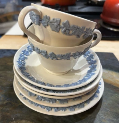 SET 7 Wedgwood Etruria Barlaston Blue on Cream Embossed Queensware Plates/Cups - Image 1 of 4