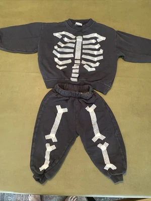 Conjunto de Conjunto Esqueleto Zara Niños, Disfraz de Halloween Perfecto para Sensibles Sensoriales Foto 1 de 4