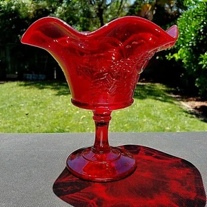 Ruby Red Strawberry & Currant Compote 5½" Tall X 5 3/4" Wide - Picture 1 of 6