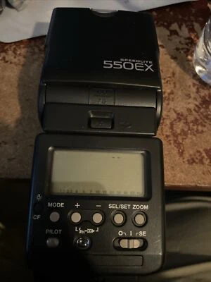 Flash de montaje en zapata Canon Speedlite 580EX para Canon parcialmente funcionando ver fotos Foto 1 de 4