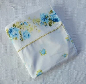 Vintage Springmaid bügelfrei Marvelaire XL komplettes flaches Laken weiß mit blauen Rosen 104 Zoll x 81 Zoll - Bild 1 von 12