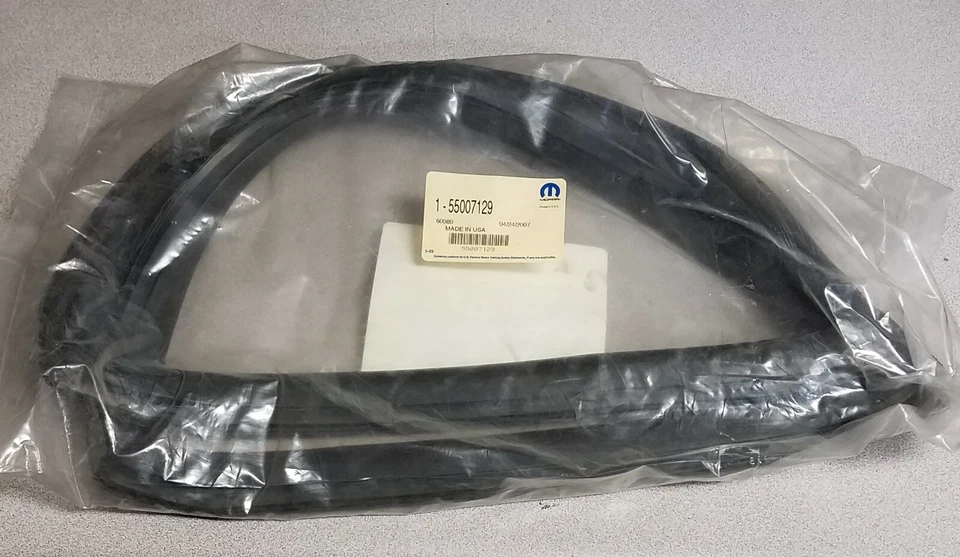 Sello ventana cuarto izquierdo mopar 1985-2001 Jeep Wagoneer Cherokee 55007129 Foto 1 de 1