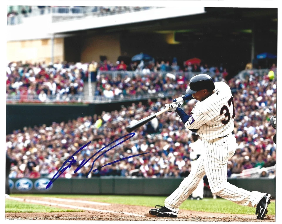 Foto firmada con autógrafo de Ben Revere de 8 x 10 pulgadas POSA DE GEMELOS 1 Foto 1 de 1