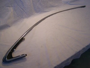 Tahoe, Yukon, YukonXL 2015-2020 Left Door Trim, Upper 2 Pieces in Good Condition - Imagen 1 de 2