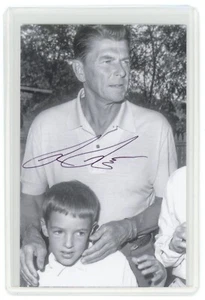 Ron Ronald Reagan Jr signiertes Foto - Sohn des Präsidenten politischer Kommentator - Bild 1 von 2