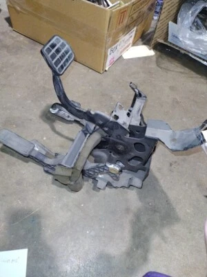 VW Golf mk2 Jetta mk2 Brake + GAS  Pedal  Assembly Box Pedal Box  MANUAL LHD - Image 1 of 4