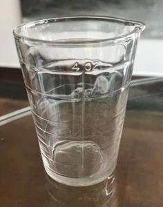 VINTAGE 4 OZ. GRADUATED GLASS BEAKER Lab Glass Wheaton Glass NOS - Picture 1 of 4