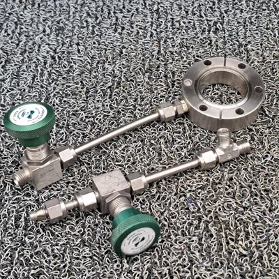 MDC. 2.75" Double Sided Flange. Nupro SS-4H Valves - Image 1 of 4