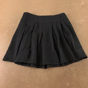Shein Women's Size Small 4 Black High Waist Classic Fold Pleated Mini Skirt New - Picture 1 of 9