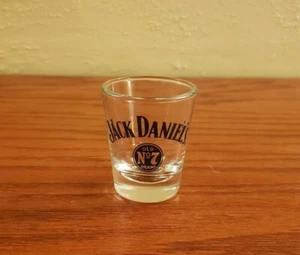 JACK DANIELS OLD NO 7 SHOT GLASS 2 3/8" - Picture 1 of 3