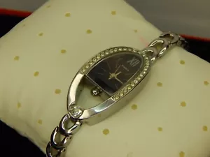 VTG Timex Watch Womens Oval Silver Tone Stretchy Casual Classic New Battery - Picture 1 of 7