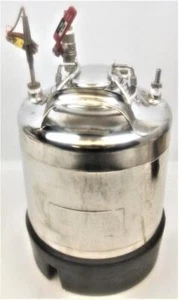 Millipore XX6700P10 Dispensing Pressure Vessel (10L) - Picture 1 of 6