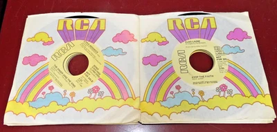 Group of 10 RCA DJ Promo 7" 45 RPM Records, Country and Rock, NM - Image 1 of 4