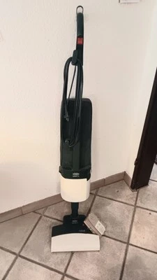 Vorwerk Kobold  121 mit Teppich-Bürste 340 - Leichte Gebrauchsspuren - Bild 1 von 4