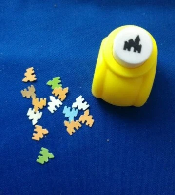 Disney Fantasy Cinderella Disneyland Castle Craft Paper Hole Punch Cutter 4 Pin  - Image 1 of 4