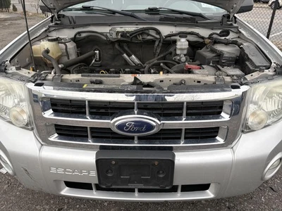 Used Upper Grille fits: 2009 Ford Escape upper chrome Upper Grade B - Image 1 of 4