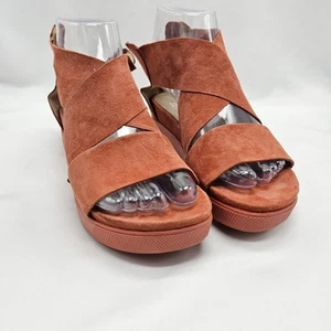 Sandalo sneaker Eileen Fisher scamosciato taglia 6 cinturino alla caviglia zip posteriore arancione bruciato - Foto 1 di 10