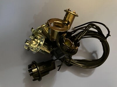 ASSORTMENT TAIL LIGHT SOCKETS 9 PCS - Image 1 of 3