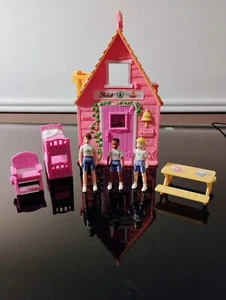 Mattel Fisher Price 2003 Sweet Streets Summer Camp Cabin - Picture 1 of 12