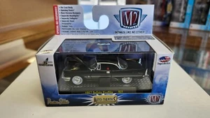 M2 Auto Thentic R31 1957 DeSoto Fireflite #14-65 en negro con RR - Imagen 1 de 6
