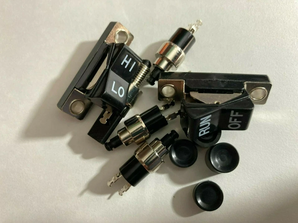 KIT INTERRUPTOR Se adapta a: modelos FL 72/81, FX y Sportster 73/81 71547-75A Foto 1 de 1