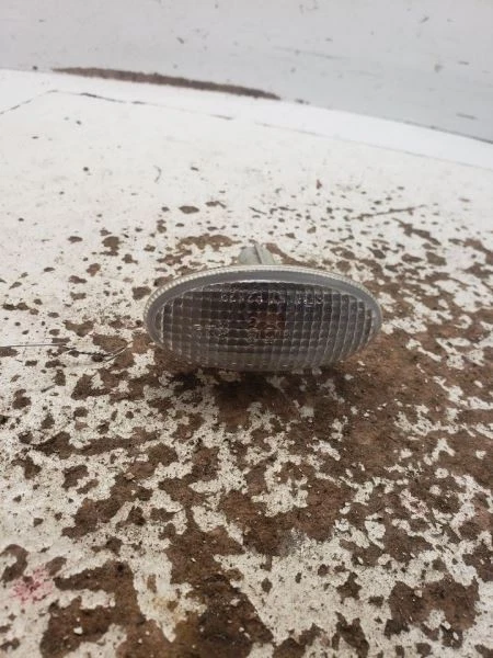 Guardabarros lateral marcador de luz de esquina/estacionamiento montado para 04-11 MAZDA 3 1178744 Foto 1 de 4