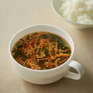 Sopa liofilizada MUJI Yukgaejang carne picante verduras comida instantánea Japón 24,4 g - Imagen 1 de 42