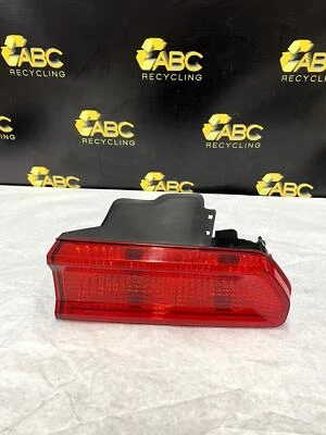Conjunto de luces traseras exteriores para pasajero derecho Dodge Challenger 2008-2014 Foto 1 de 4